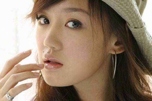 薛佳凝结婚了吗老公是谁资料曝光 薛佳凝为什么不拍戏了原因揭秘