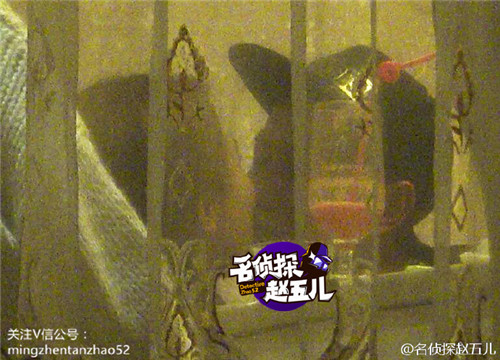 杨紫秦俊杰是怎么认识的亲吻照曝光秦俊杰看杨紫的眼神如何现场图