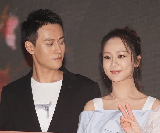 杨紫秦俊杰是怎么认识的亲吻照曝光秦俊杰看杨紫的眼神如何现场图