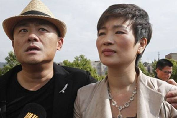 周立波老婆胡洁胸好大个人资料曝光胡洁为什么嫁给周立波原因揭秘