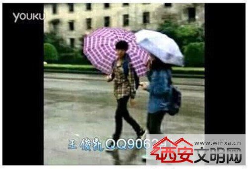 王俊凯的女朋友是谁身份资料遭扒 王俊凯的妈妈爸爸图片简介曝光