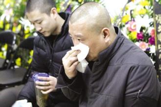 曹云金大闹郭德纲生日现场画面曝光 曹云金春晚怎么丢人了事件始