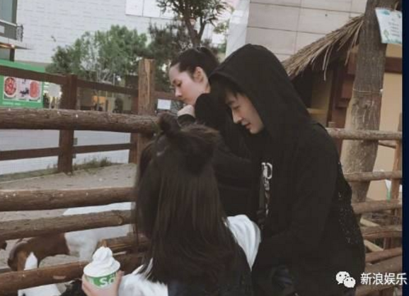 曾轶可郭碧婷接吻照曝光同性恋 曾轶可郭碧婷怎么认识过程揭秘(2)