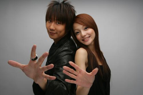 林俊杰张韶涵为什么翻脸真相曝光 张韶涵妈妈毁了她现状如何天涯