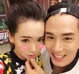 李承铉家境怎么样养得起戚薇吗 李承铉戚薇怎么认识的如何交流