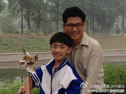 易烊千玺家庭情况照片成员简介曝光易烊千玺的弟弟叫什么名字揭秘