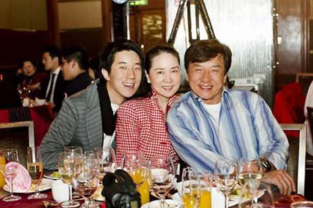 成龙为什么害怕林凤娇真相原因曝光 成龙给吴绮莉多少钱内幕
