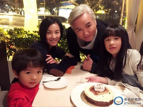 张庭女儿为什么那么丑照片曝光 张庭丈夫林瑞阳为什么白头发原因