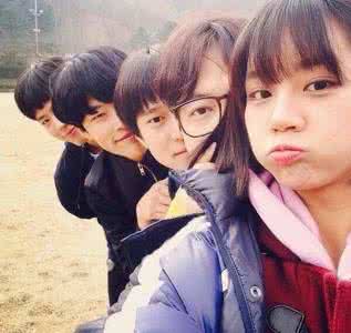 李惠利柳俊烈恋情曝光激吻图, 请回答1988狗焕德善现实在一起了