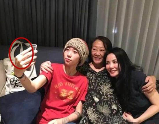 窦靖童恋情公开男友是谁照片曝光 窦靖童出柜王菲反应回应性取向