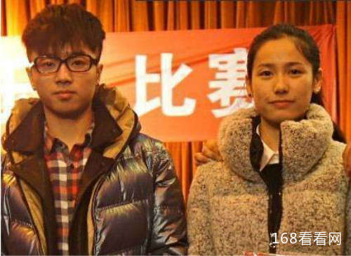 华晨宇富二代生活照家庭背景资料曝光 华晨宇妹妹华晶晶照片