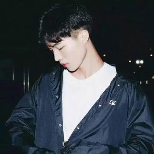 为什么直男不会主动 男生不主动联系但回复你消息是喜欢还是吊着