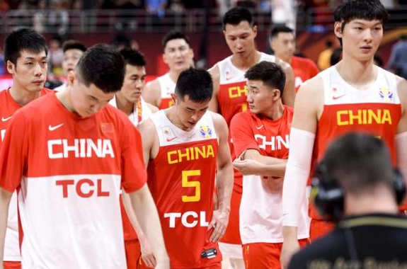 李楠辞职去向已定等待审批!万人齐呼李楠下课视频遭疯传