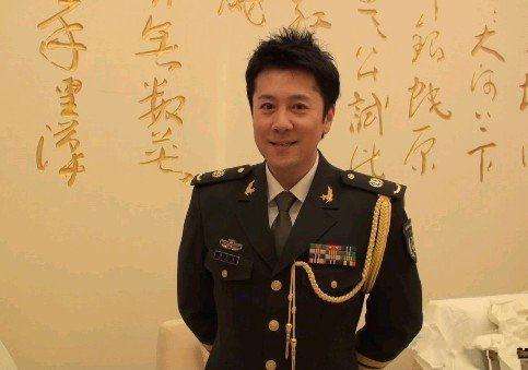 蔡国庆老婆终于曝光,蔡国庆三段绯闻情史揭秘现任妻子资料介绍