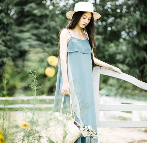 整天发朋友圈的女人什么心理?女人最好不要在朋友圈发这些显低级