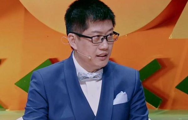 奇葩说薛兆丰到底什么水平,薛兆丰是真的教授吗学术水平如何
