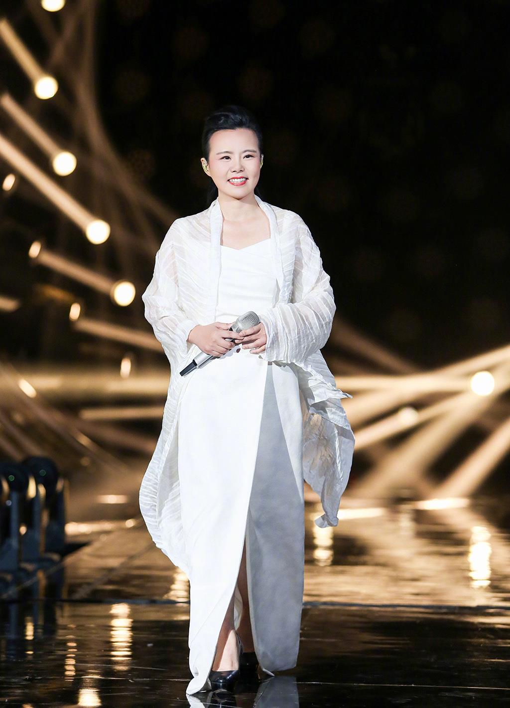 龚琳娜是国家一级歌手吗 龚琳娜个人资料简介