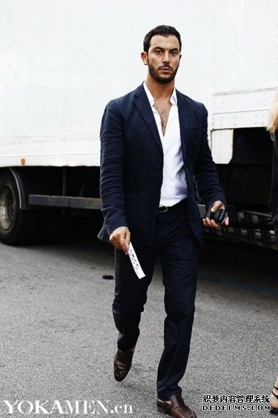 男参加婚礼穿什么衣服 男士参加婚礼着装搭配