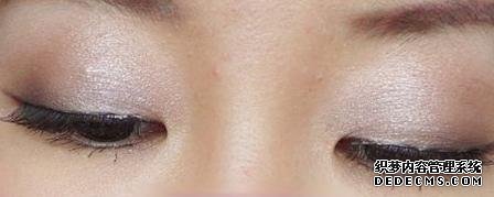 生活妆眼影怎么画好看,生活妆如何搭配眼影颜色