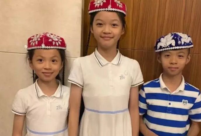 主持人周群老公叫什么名字有几段婚姻?周群为什么会有三个孩子?
