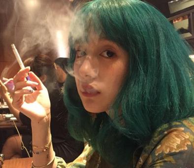 黑尾酱怎么认识李诞的 结婚后放飞自我各玩各的黑历史