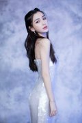 baby被曝私生活混乱与黄晓明婚变或因如此！baby抽烟照被媒体曝光