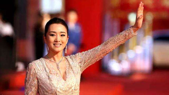 做为国际巨星巩俐出场费有多少?巩俐为什么很少拍戏了靠什么收入