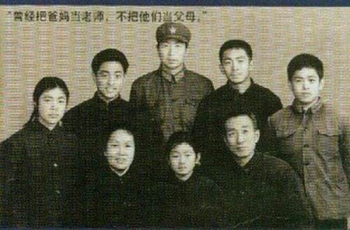 巩俐有几个姐姐是做什么的？巩俐姐姐是怎么死的巩俐为何不在身边