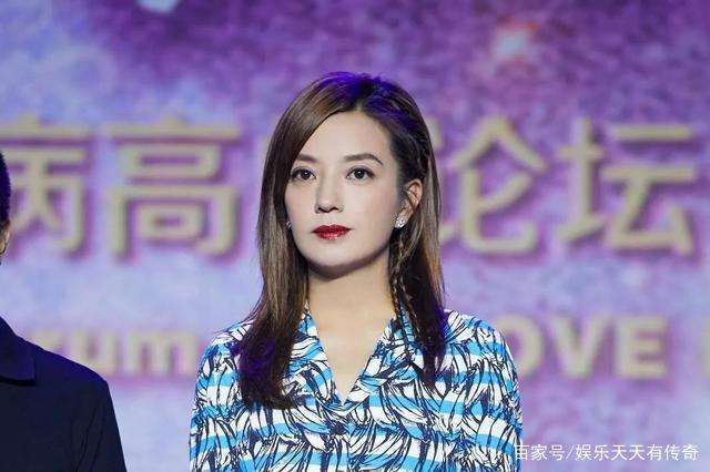 赵薇割韭菜事件什么意思?赵薇黄有龙现状如何两人怎样发家致富的