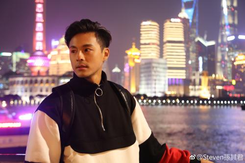 郭雪芙什么来头黑历史有哪些?和孙其君怎么认识好上的小三上位