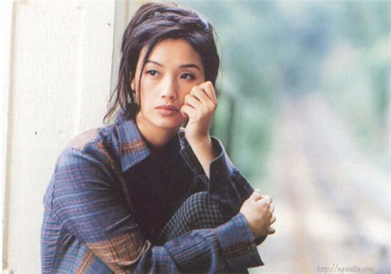 吴倩莲老公是谁家世背景资料靠什么生活 吴倩莲老公儿子生活照