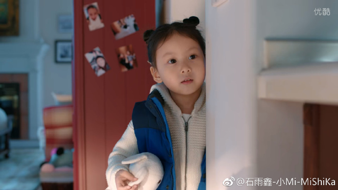 都挺好小咪扮演者石雨鑫多大了以前演过什么 石雨鑫爸妈是干嘛的