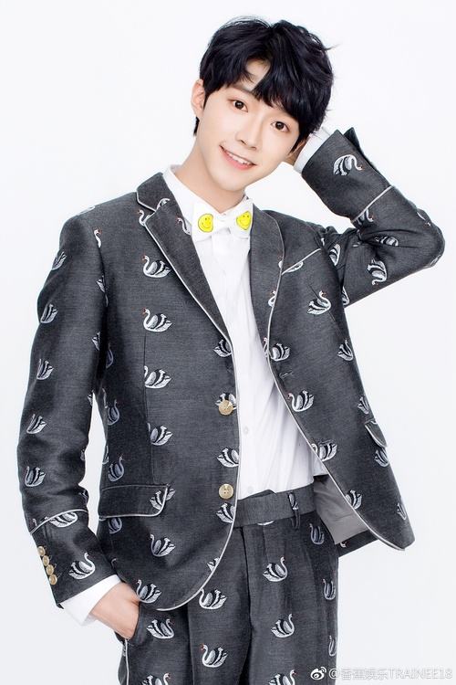 香蕉娱乐陆定昊什么行为被辞退 陆定昊是不是弯的女友是魏冰雪吗