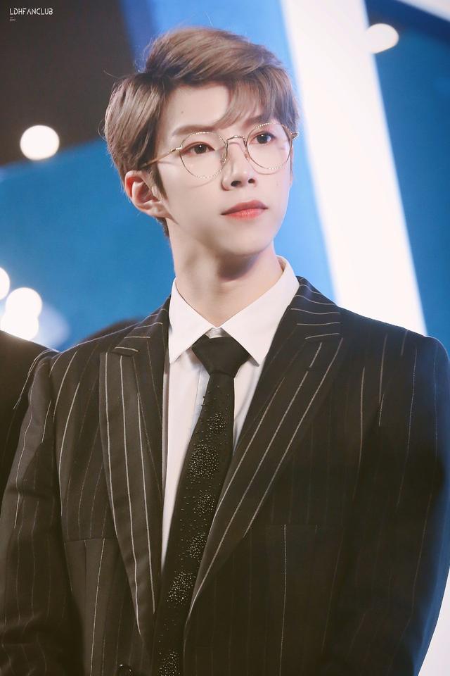 香蕉娱乐陆定昊什么行为被辞退 陆定昊是不是弯的女友是魏冰雪吗