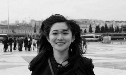 魏坤琳老婆邝霞好漂亮简历照片,魏坤琳2个女儿叫什么名字照片曝光