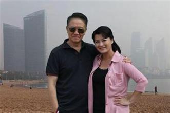 李幼斌几个老婆婚史现任妻子照片,前妻张瑞琪儿子李小珂资料照片