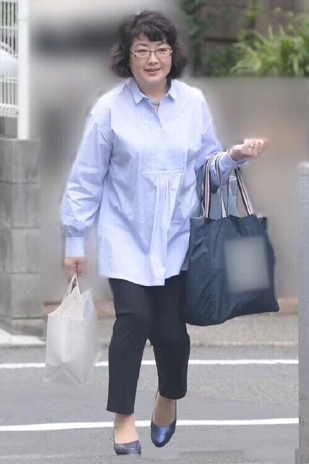 山口百惠有钱吗经济状况靠什么生活和三浦友和近况,其现在的照片