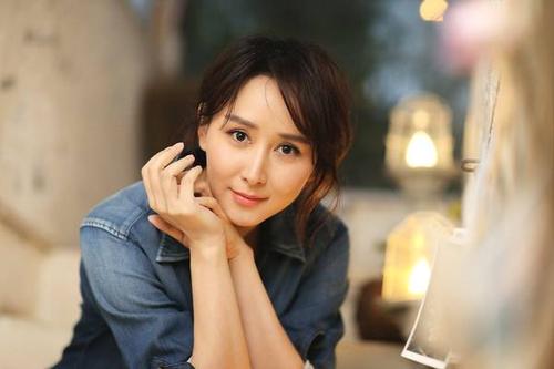 胡静真实婚姻情况过得不好离婚传言真相惊人,朱兆祥很有钱但小气