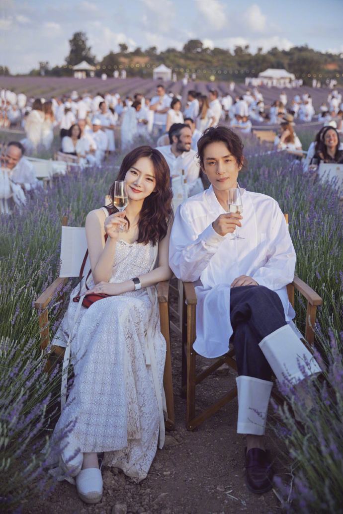 李承铉为什么喜欢看上戚薇是形婚真假?戚薇家庭背景起底女儿照片