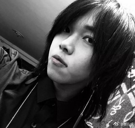 歌手张嫮目男的女的怎么读真名简介,家暴女友张珂玄事件详情始末