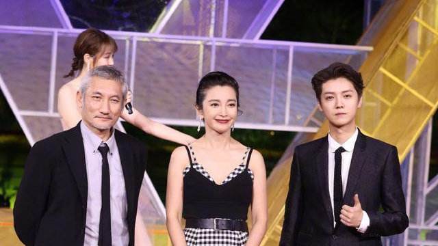 鹿晗遭遇事业危机事业全面下滑原因?鹿晗被曝将签约和颂需要转型