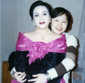 金铁霖李谷一离婚原因,李谷一现任丈夫肖卓能简介女儿是干什么的