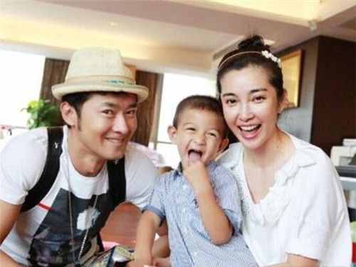 任泉婚姻状况有孩子吗和黄琦雯是夫妻吗?任泉老婆黄琦雯婚纱照