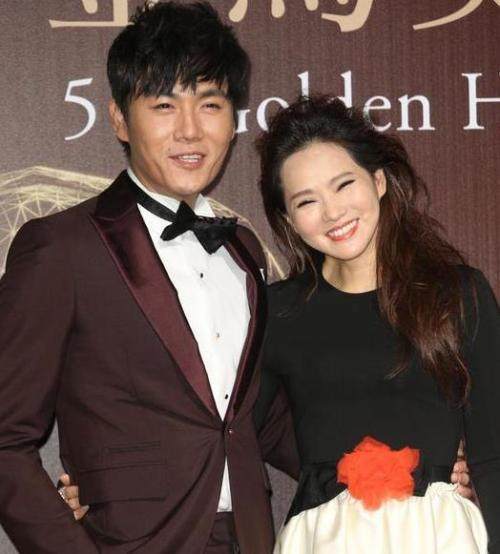 秦昊为什么喜欢二婚又作的伊能静?秦昊自曝娶相差十岁伊能静原因