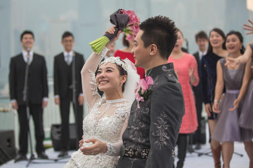 刘璇结过几次婚第一任老公为什么分手?刘璇老公王弢显赫背景曝光