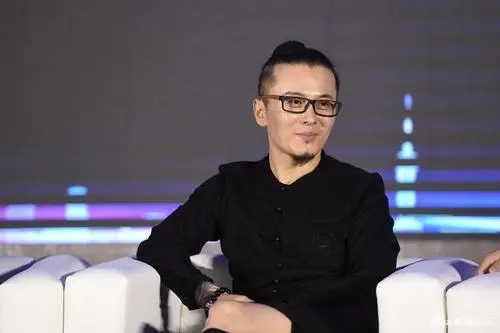 面孔陈辉哪年出生?陈辉在摇滚圈什么地位?陈辉和张淇哪个厉害?