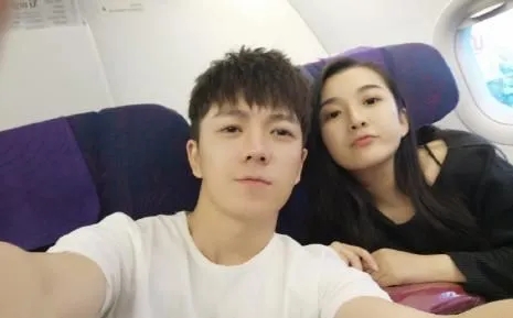 吴雅婷多大年龄比王栎鑫大几岁?吴雅婷个人资料简介是富二代