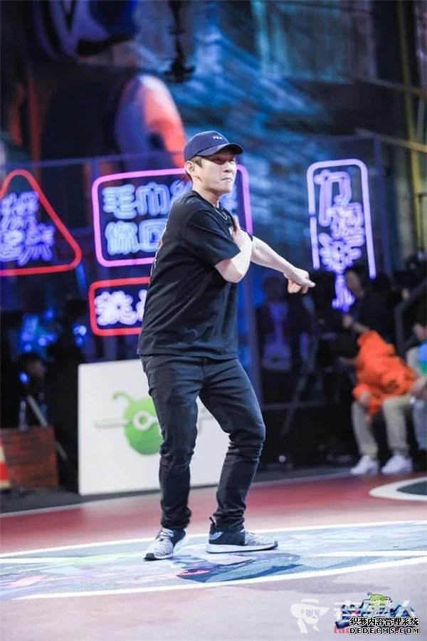这就是街舞韩宇来头不小为什么被说街舞垃圾,街舞韩宇亮亮谁厉害