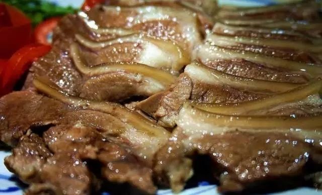 "狗肉不上席"说法竟和这些人有关?狗肉上不了正席下一
