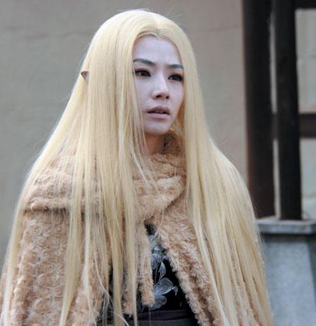 有人会一夜白头的真相太残忍了 白发拔一根真的会长十根就是瞎扯